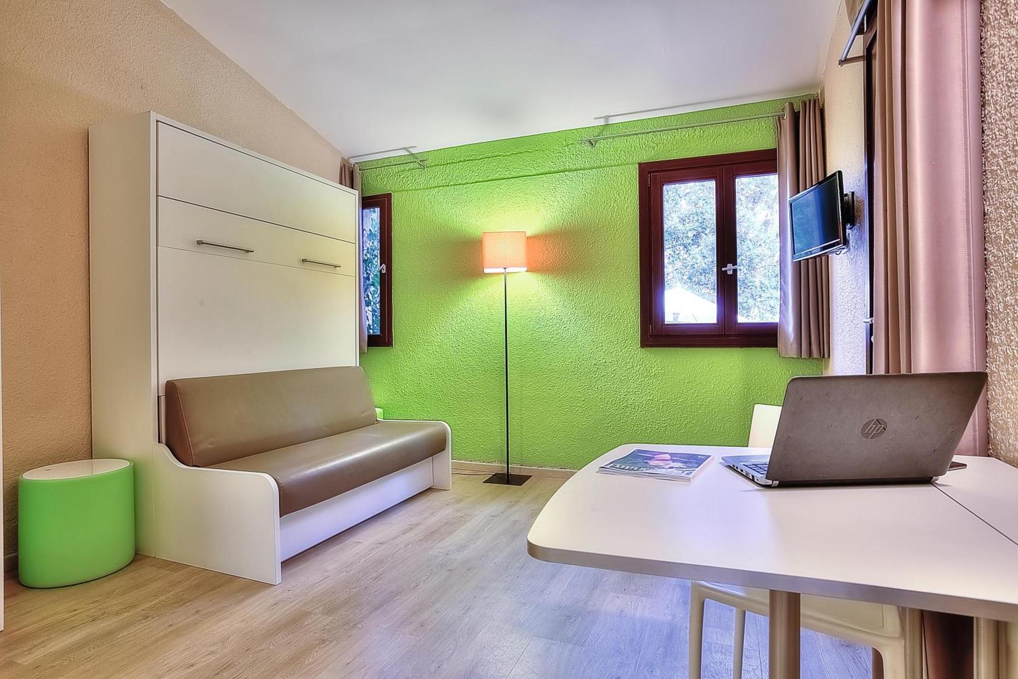 Belambra Clubs La Colle-Sur-Loup - Les Terrasses De Saint-Paul De Vence Hotel Bilik gambar